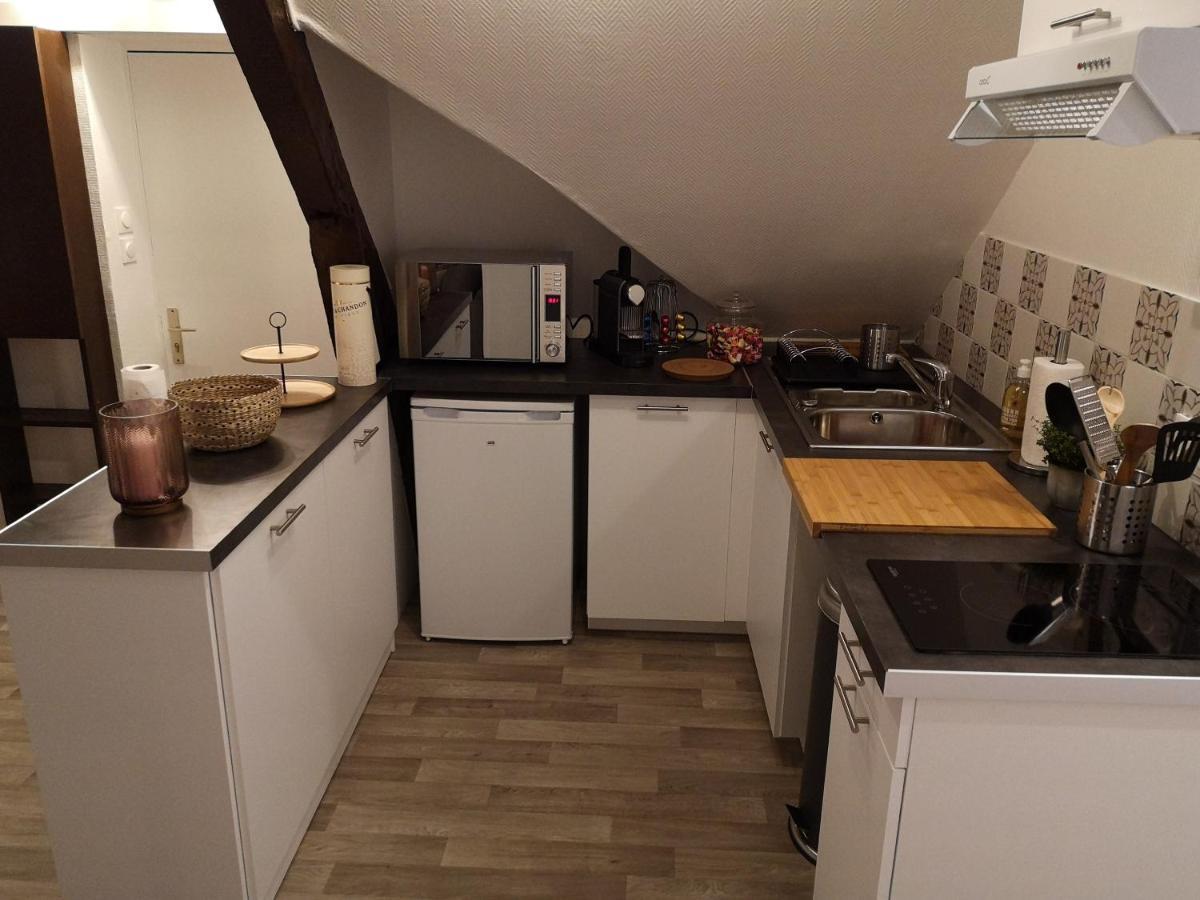 Logement Cosy Renove Au Pied De La Cathedrale Avec Climatisation Реймс Екстер'єр фото